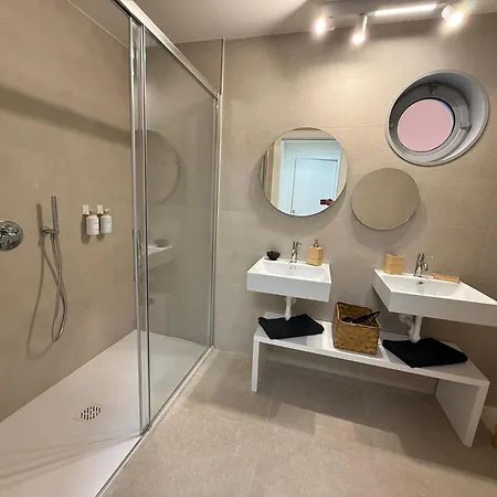 7 Waterfront Apartment